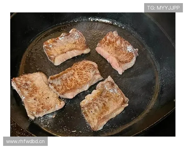 刷到陶菲克家早餐图，我怀疑他厨房里住着个米其林