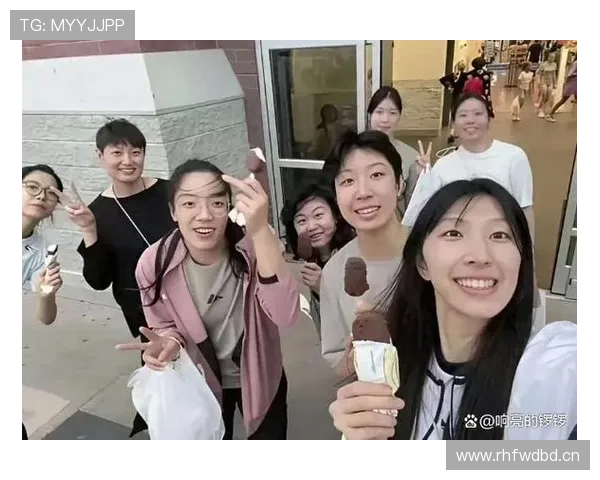 杨昊晒的客厅比五星酒店还壕，朋友群瞬间没人敢回