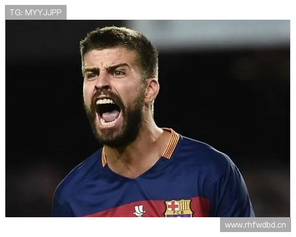 皮克与费尔马伦在高位逼抢下防守分散趋势明显